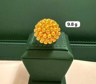 Elegant Gold Floral Statement Ring