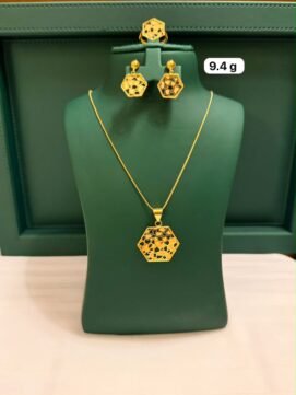 Elegant Gold Hexagonal Openwork Jewelry Set
